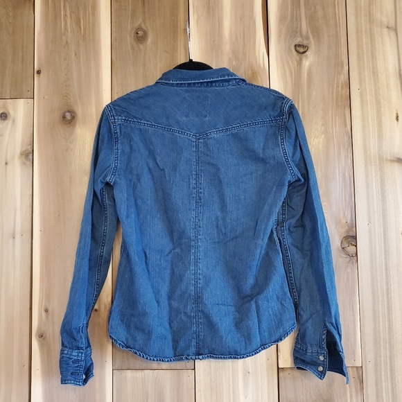 🍂AE Denim Shirt🍂 - Picture 3 of 5